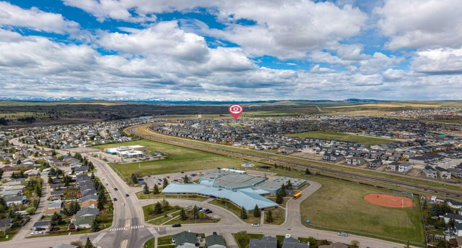 145 Heartland Way, Cochrane, Alberta T4C 0M5, 3 Bedrooms Bedrooms, ,3 BathroomsBathrooms,Residential,For Sale,Heartland,A2313047