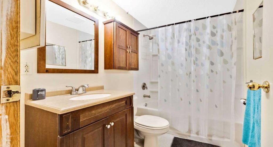 25 Knight Street, Okotoks, Alberta T1S1G3, 5 Bedrooms Bedrooms, ,3 BathroomsBathrooms,Residential,For Sale,Knight,A2286785