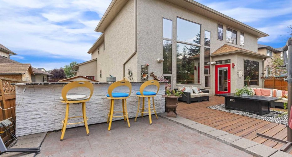 393 Banister Drive, Okotoks, Alberta T1S 1W2, 5 Bedrooms Bedrooms, ,4 BathroomsBathrooms,Residential,For Sale,Banister,A2313699