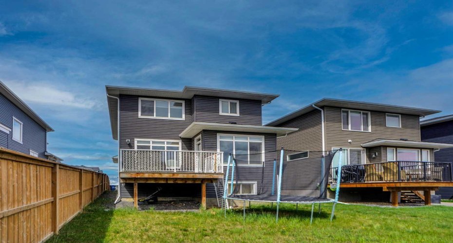 3 Rivercrest Common, Cochrane, Alberta T4C2V2, 4 Bedrooms Bedrooms, ,4 BathroomsBathrooms,Residential,For Sale,Rivercrest,A2313193