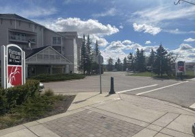 305 1 Avenue, Airdrie, Alberta T4B 2M5, 2 Bedrooms Bedrooms, ,2 BathroomsBathrooms,Residential,For Sale,1,A2314581 305 1 Avenue, Airdrie, Alberta T4B 2M5, 2 Bedrooms Bedrooms, ,2 BathroomsBathrooms,Residential,For Sale,1,A2314581
