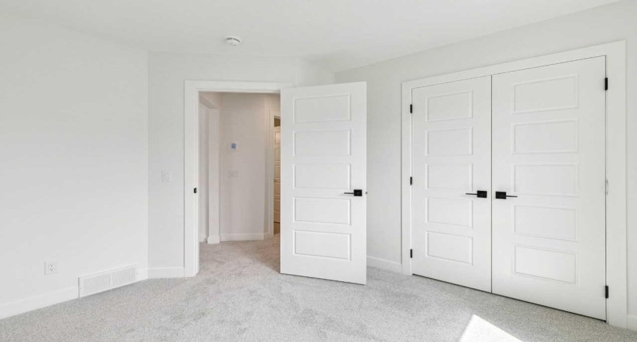 55 Bridgeport Circle, Chestermere, Alberta T1X3E9, 5 Bedrooms Bedrooms, ,3 BathroomsBathrooms,Residential,For Sale,Bridgeport,A2314640