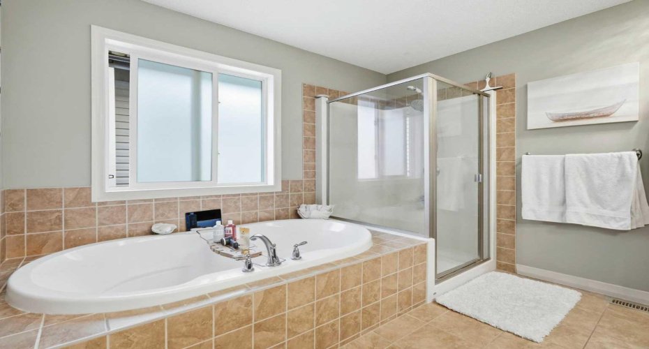 16 Sunset Terrace, Cochrane, Alberta T4C 0G1, 3 Bedrooms Bedrooms, ,4 BathroomsBathrooms,Residential,For Sale,Sunset,A2314785