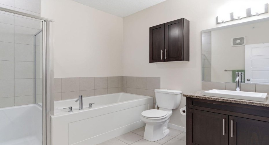 4 pc Ensuite