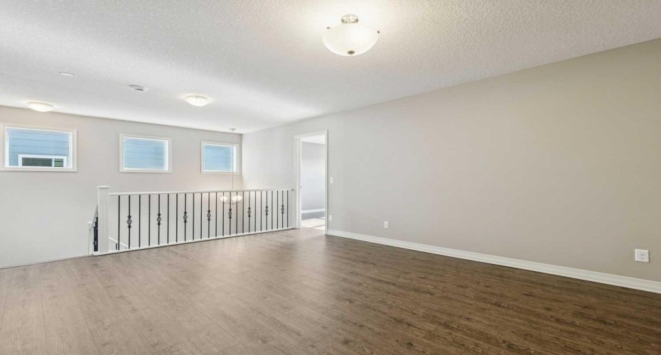 33 Sundown Grove, Cochrane, Alberta T4C 0X7, 3 Bedrooms Bedrooms, ,4 BathroomsBathrooms,Residential,For Sale,Sundown,A2314808