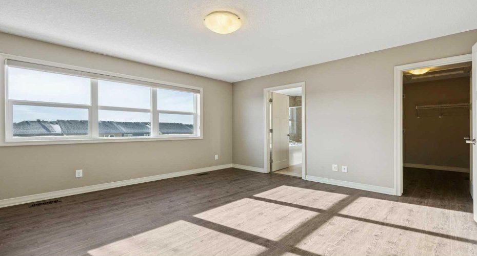 33 Sundown Grove, Cochrane, Alberta T4C 0X7, 3 Bedrooms Bedrooms, ,4 BathroomsBathrooms,Residential,For Sale,Sundown,A2314808