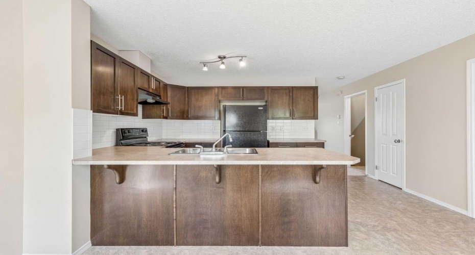 105 Drake Landing Common, Okotoks, Alberta T1S 0C9, 4 Bedrooms Bedrooms, ,3 BathroomsBathrooms,Residential,For Sale,Drake Landing,A2315297