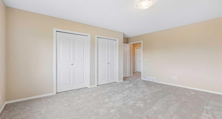 105 Drake Landing Common, Okotoks, Alberta T1S 0C9, 4 Bedrooms Bedrooms, ,3 BathroomsBathrooms,Residential,For Sale,Drake Landing,A2315297