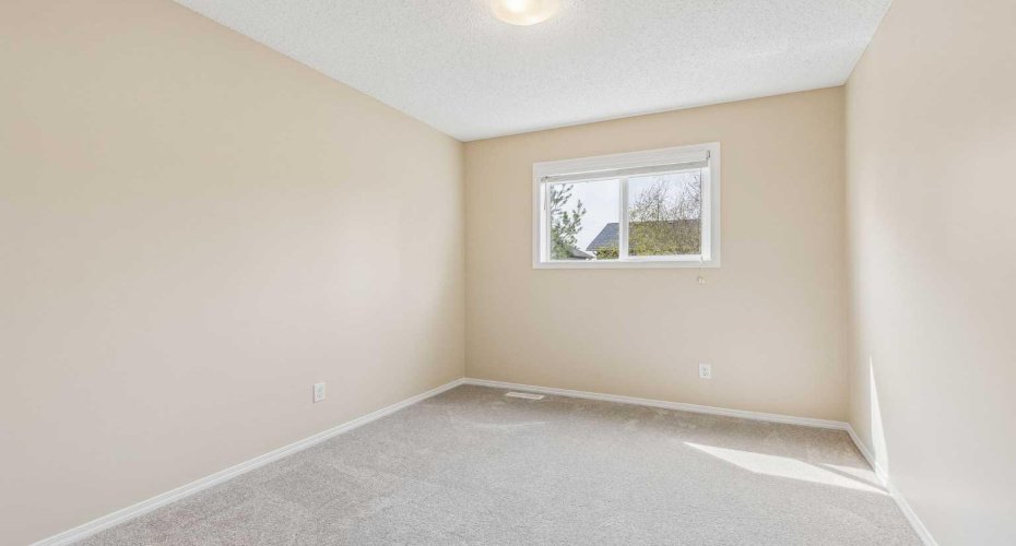 105 Drake Landing Common, Okotoks, Alberta T1S 0C9, 4 Bedrooms Bedrooms, ,3 BathroomsBathrooms,Residential,For Sale,Drake Landing,A2315297