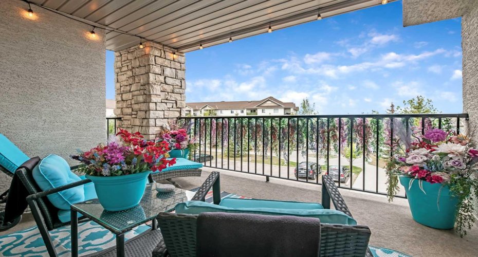 12 Cimarron Common, Okotoks, Alberta T1S 2G1, 2 Bedrooms Bedrooms, ,2 BathroomsBathrooms,Residential,For Sale,Cimarron,A2315381