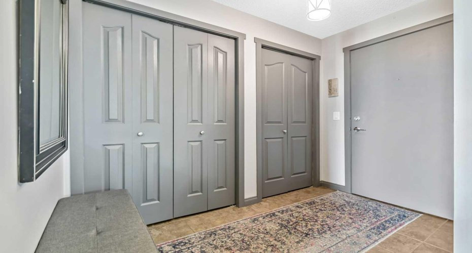 12 Cimarron Common, Okotoks, Alberta T1S 2G1, 2 Bedrooms Bedrooms, ,2 BathroomsBathrooms,Residential,For Sale,Cimarron,A2315381
