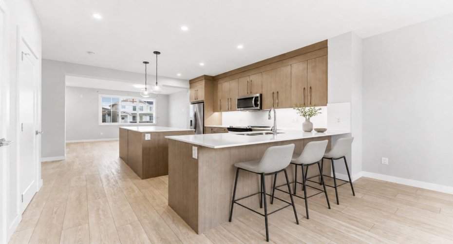 1060 West Lakeview Drive, Chestermere, Alberta T1X 2T3, 3 Bedrooms Bedrooms, ,3 BathroomsBathrooms,Residential,For Sale,West Lakeview,A2314427