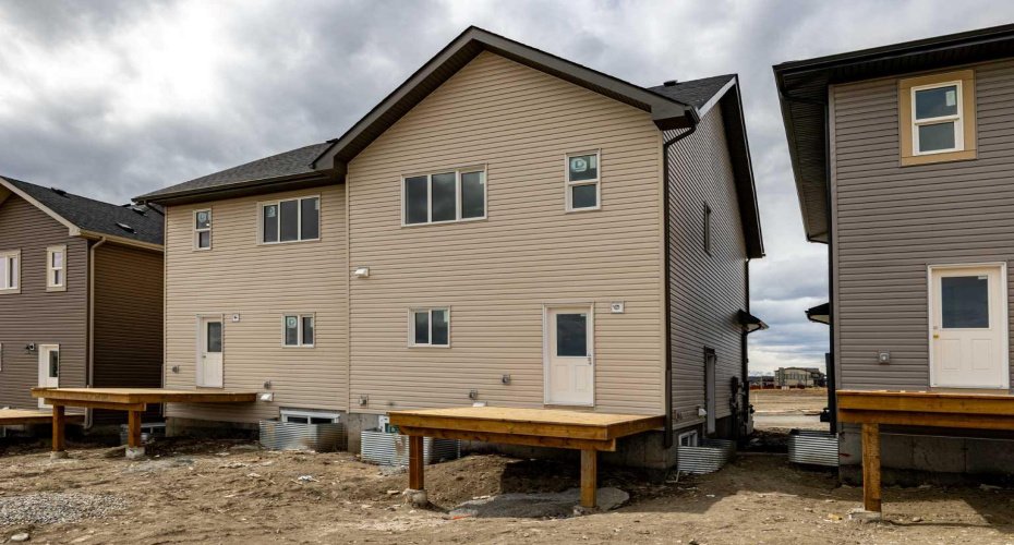 75 Appaloosa Way, Cochrane, Alberta T4C 3L9, 3 Bedrooms Bedrooms, ,3 BathroomsBathrooms,Residential,For Sale,Appaloosa,A2311557