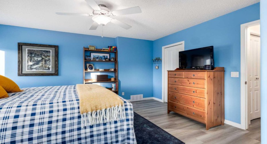 138 West Creek Springs, Chestermere, Alberta T1X 1N8, 4 Bedrooms Bedrooms, ,3 BathroomsBathrooms,Residential,For Sale,West Creek,A2313313