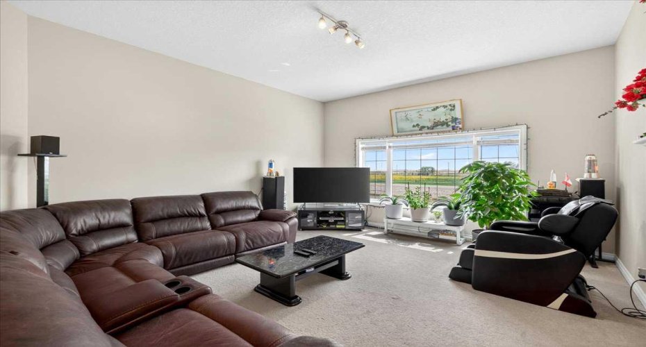 248 Rainbow Falls Way, Chestermere, Alberta T1X 0S9, 4 Bedrooms Bedrooms, ,3 BathroomsBathrooms,Residential,For Sale,Rainbow Falls,A2315501