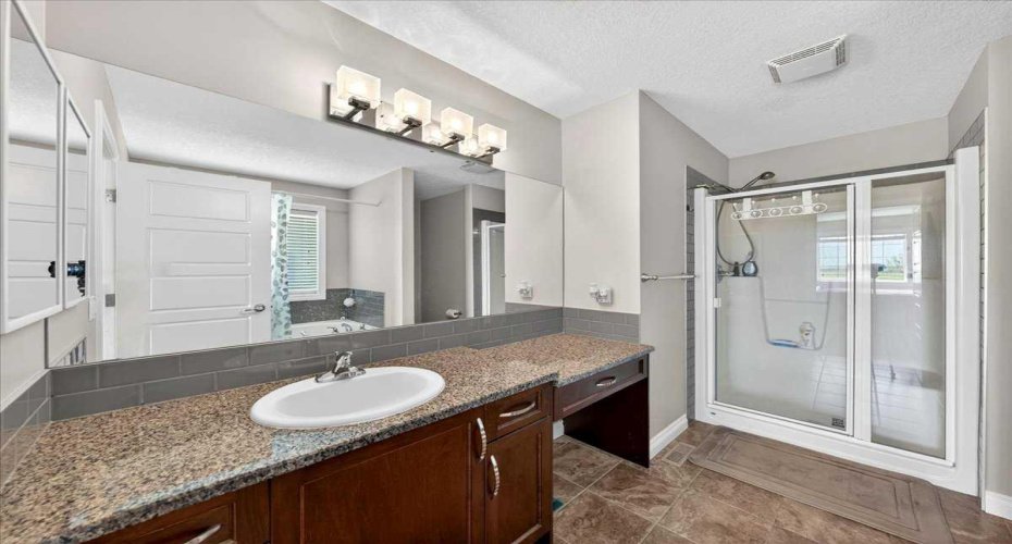 248 Rainbow Falls Way, Chestermere, Alberta T1X 0S9, 4 Bedrooms Bedrooms, ,3 BathroomsBathrooms,Residential,For Sale,Rainbow Falls,A2315501