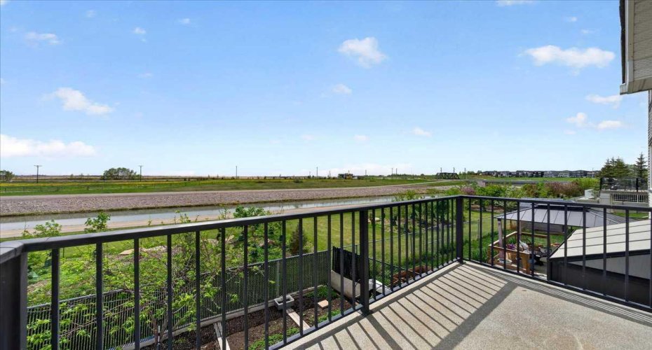248 Rainbow Falls Way, Chestermere, Alberta T1X 0S9, 4 Bedrooms Bedrooms, ,3 BathroomsBathrooms,Residential,For Sale,Rainbow Falls,A2315501