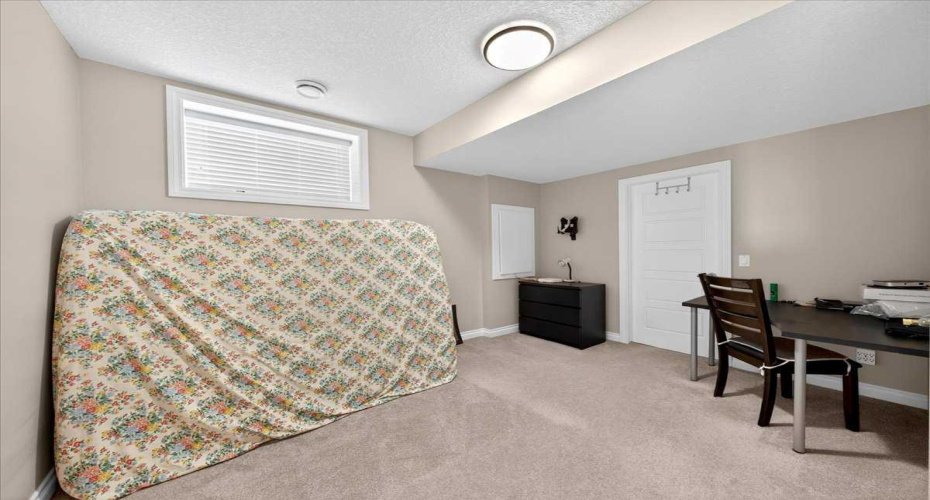 248 Rainbow Falls Way, Chestermere, Alberta T1X 0S9, 4 Bedrooms Bedrooms, ,3 BathroomsBathrooms,Residential,For Sale,Rainbow Falls,A2315501