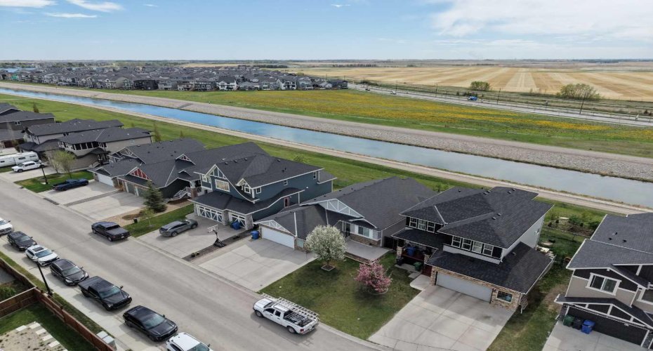 248 Rainbow Falls Way, Chestermere, Alberta T1X 0S9, 4 Bedrooms Bedrooms, ,3 BathroomsBathrooms,Residential,For Sale,Rainbow Falls,A2315501