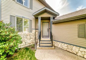 34 Kingsland Heights, Airdrie, Alberta T4A 0A3, 4 Bedrooms Bedrooms, ,4 BathroomsBathrooms,Residential,For Sale,Kingsland,A2315098