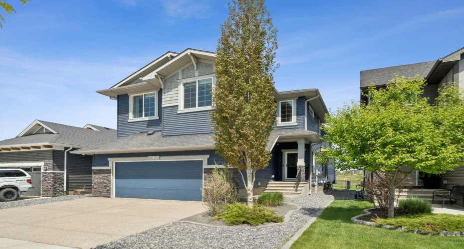 4 Highwood Drive, Okotoks, Alberta T1S5S3, 4 Bedrooms Bedrooms, ,3 BathroomsBathrooms,Residential,For Sale,Highwood,A2315373