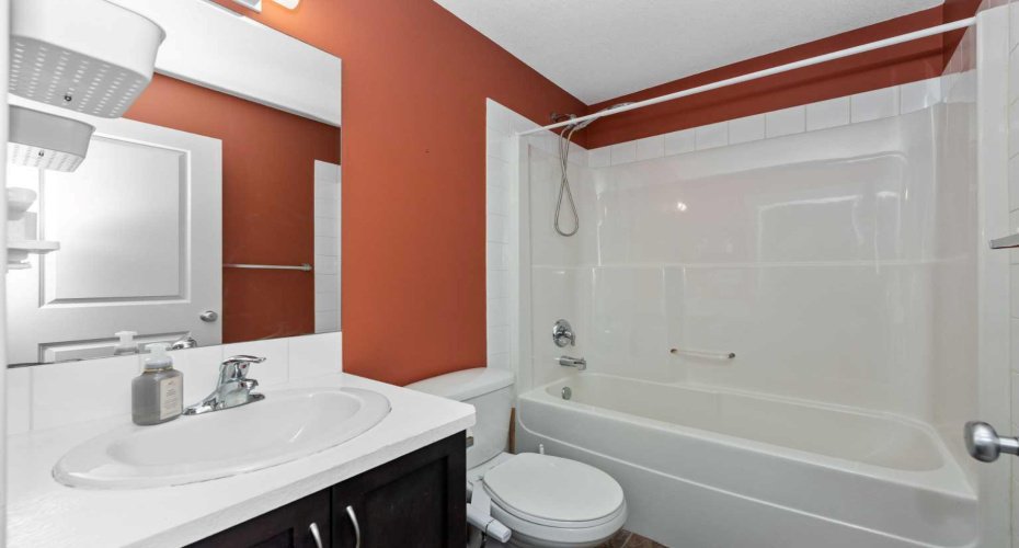 140 Cascades Pass, Chestermere, Alberta T1X 0K8, 2 Bedrooms Bedrooms, ,3 BathroomsBathrooms,Residential,For Sale,Cascades,A2316017
