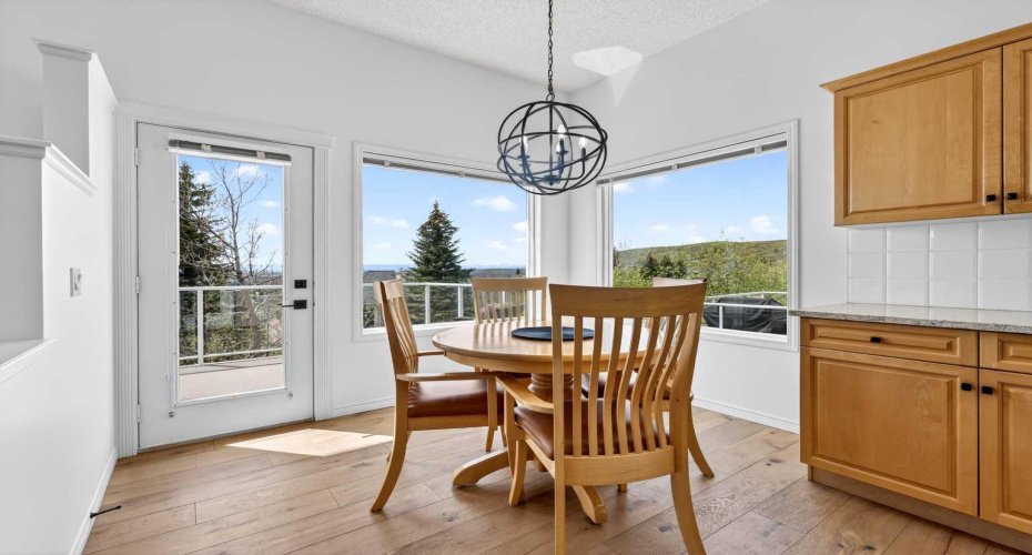 18 Eagleview Place, Cochrane, Alberta T4C 1P8, 3 Bedrooms Bedrooms, ,3 BathroomsBathrooms,Residential,For Sale,Eagleview,A2314458
