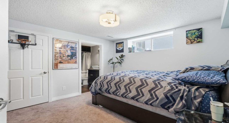 99 Sunset View, Cochrane, Alberta T4C 0E8, 4 Bedrooms Bedrooms, ,4 BathroomsBathrooms,Residential,For Sale,Sunset,A2316086