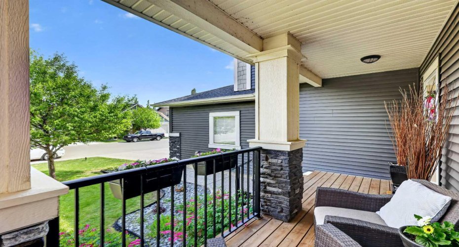 236 Aspenmere Circle, Chestermere, Alberta T1X 0T6, 3 Bedrooms Bedrooms, ,3 BathroomsBathrooms,Residential,For Sale,Aspenmere,A2314768