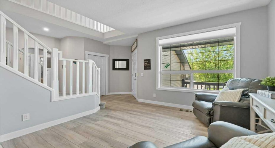 100 Drake Landing Common, Okotoks, Alberta T1S 2M7, 5 Bedrooms Bedrooms, ,4 BathroomsBathrooms,Residential,For Sale,Drake Landing,A2315585