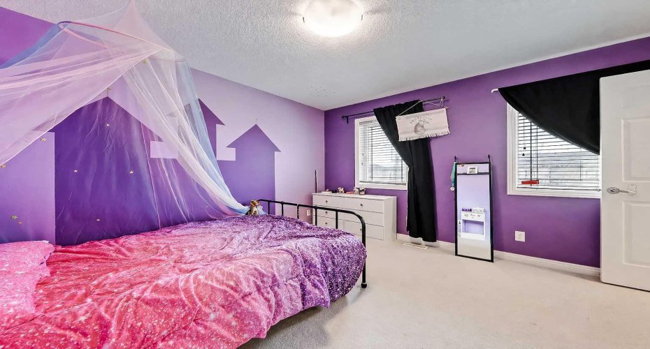 196 Hawkmere Way, Chestermere, Alberta T1X 0C9, 3 Bedrooms Bedrooms, ,3 BathroomsBathrooms,Residential,For Sale,Hawkmere,A2306632