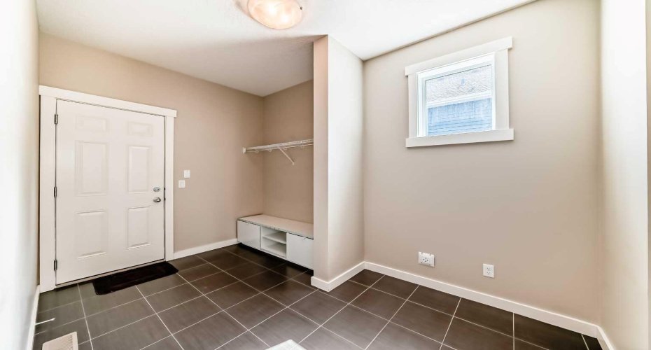 210 Stonemere Green, Chestermere, Alberta T1X 0S2, 3 Bedrooms Bedrooms, ,3 BathroomsBathrooms,Residential,For Sale,Stonemere,A2308839