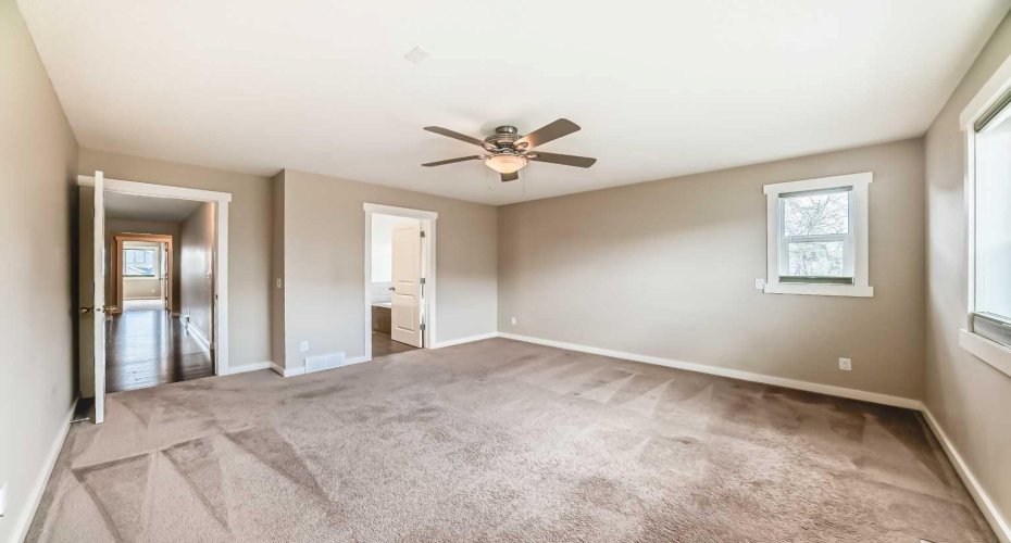 210 Stonemere Green, Chestermere, Alberta T1X 0S2, 3 Bedrooms Bedrooms, ,3 BathroomsBathrooms,Residential,For Sale,Stonemere,A2308839