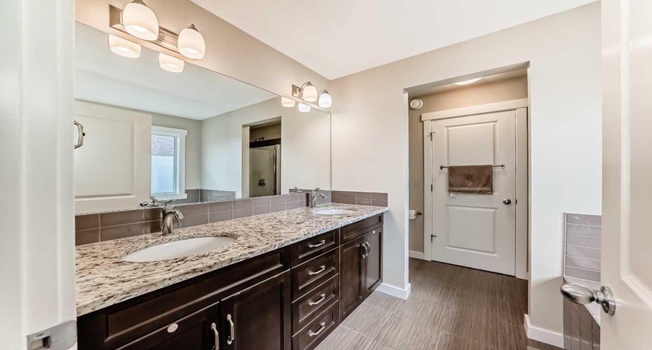 210 Stonemere Green, Chestermere, Alberta T1X 0S2, 3 Bedrooms Bedrooms, ,3 BathroomsBathrooms,Residential,For Sale,Stonemere,A2308839