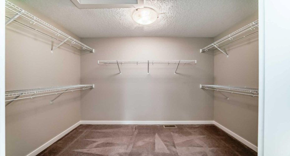 210 Stonemere Green, Chestermere, Alberta T1X 0S2, 3 Bedrooms Bedrooms, ,3 BathroomsBathrooms,Residential,For Sale,Stonemere,A2308839