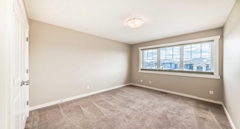 210 Stonemere Green, Chestermere, Alberta T1X 0S2, 3 Bedrooms Bedrooms, ,3 BathroomsBathrooms,Residential,For Sale,Stonemere,A2308839