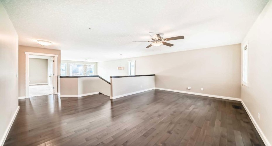 210 Stonemere Green, Chestermere, Alberta T1X 0S2, 3 Bedrooms Bedrooms, ,3 BathroomsBathrooms,Residential,For Sale,Stonemere,A2308839