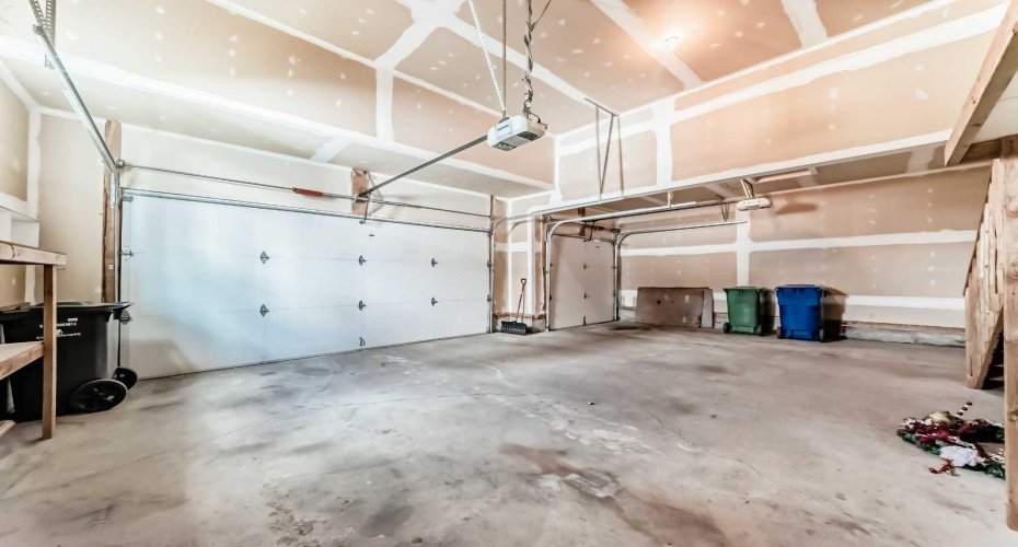 210 Stonemere Green, Chestermere, Alberta T1X 0S2, 3 Bedrooms Bedrooms, ,3 BathroomsBathrooms,Residential,For Sale,Stonemere,A2308839