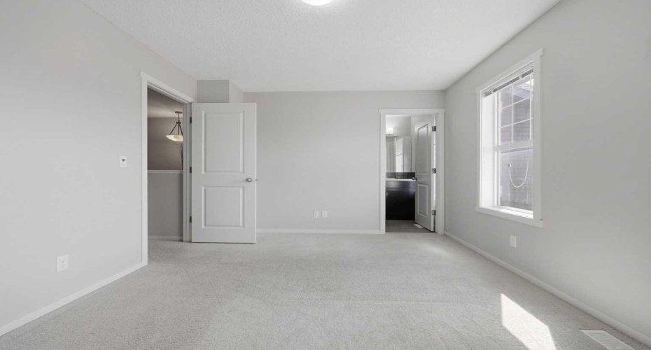93 Sunvalley Road, Cochrane, Alberta T4C0X7, 4 Bedrooms Bedrooms, ,4 BathroomsBathrooms,Residential,For Sale,Sunvalley,A2309310