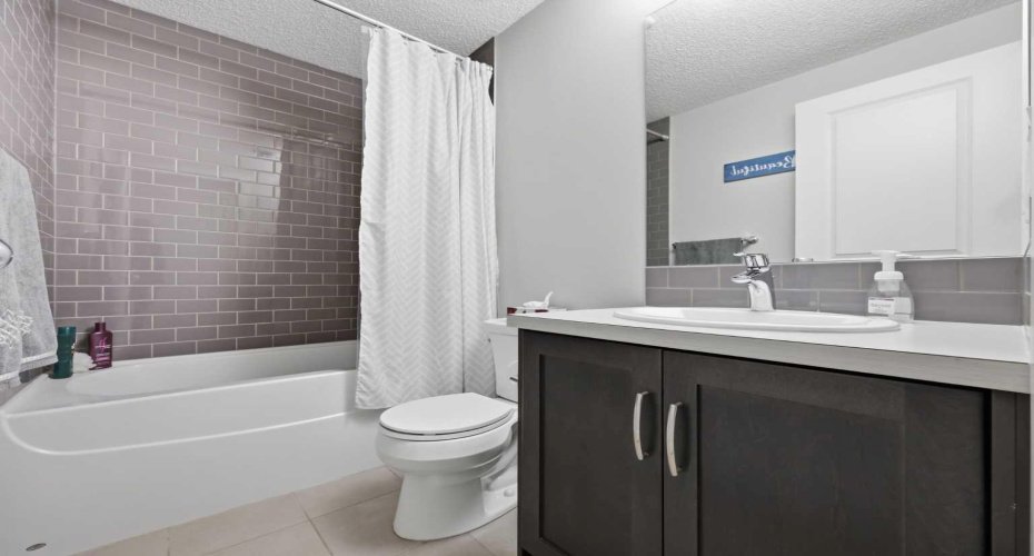 93 Sunvalley Road, Cochrane, Alberta T4C0X7, 4 Bedrooms Bedrooms, ,4 BathroomsBathrooms,Residential,For Sale,Sunvalley,A2309310