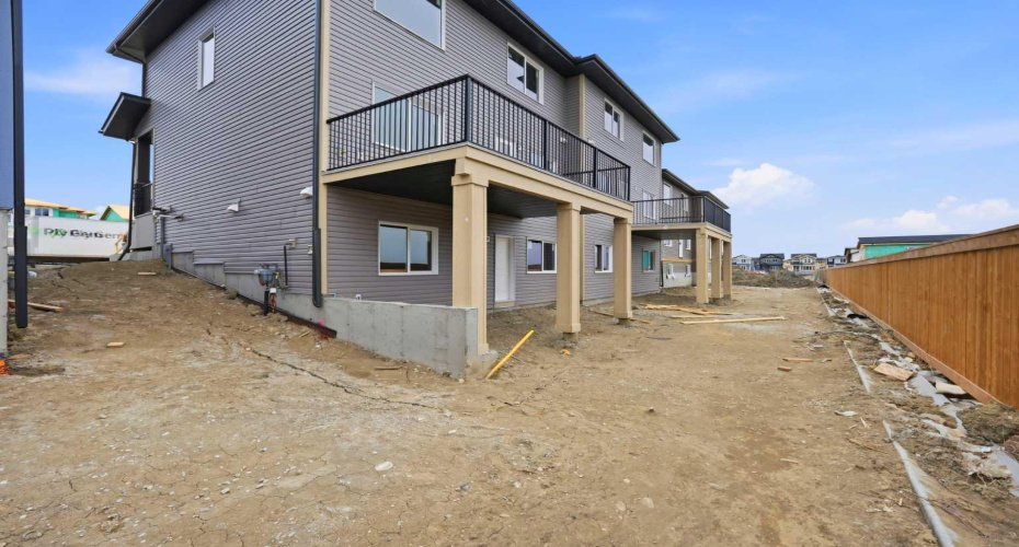 Similar Home-Deck with BBQ Gas Line