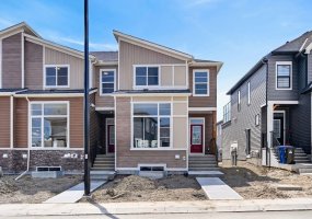 1059 Bayview Crescent, Airdrie, Alberta T4B 5N8, 3 Bedrooms Bedrooms, ,3 BathroomsBathrooms,Residential,For Sale,Bayview,A2314616