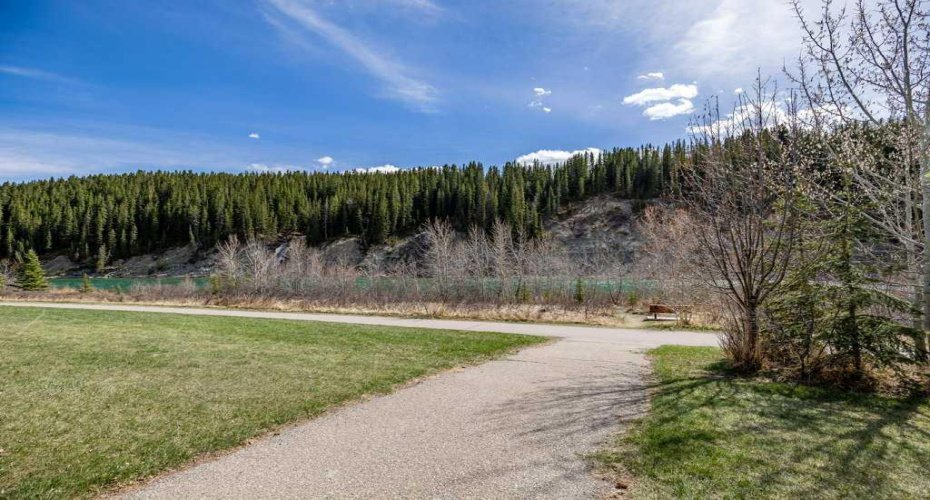 79 Riverview Circle, Cochrane, Alberta T4C 1K4, 3 Bedrooms Bedrooms, ,3 BathroomsBathrooms,Residential,For Sale,Riverview,A2308062