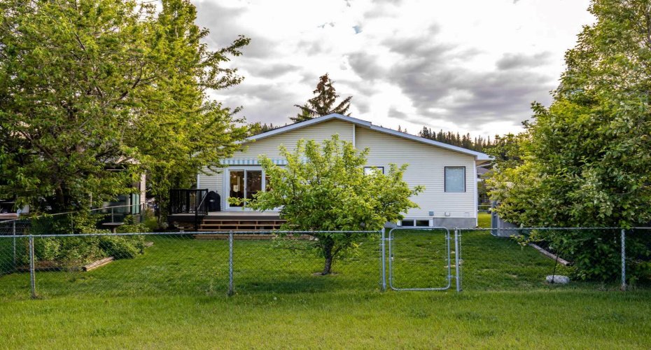 79 Riverview Circle, Cochrane, Alberta T4C 1K4, 3 Bedrooms Bedrooms, ,3 BathroomsBathrooms,Residential,For Sale,Riverview,A2308062