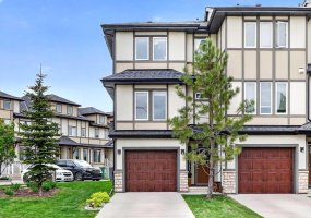 50 Westland Road, Okotoks, Alberta T1S 2G4, 2 Bedrooms Bedrooms, ,4 BathroomsBathrooms,Residential,For Sale,Westland,A2311328