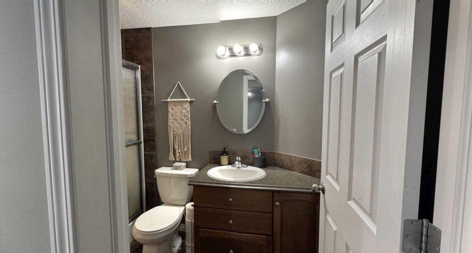 379 Cimarron Boulevard, Okotoks, Alberta T1S2L8, 4 Bedrooms Bedrooms, ,4 BathroomsBathrooms,Residential,For Sale,Cimarron,A2312540