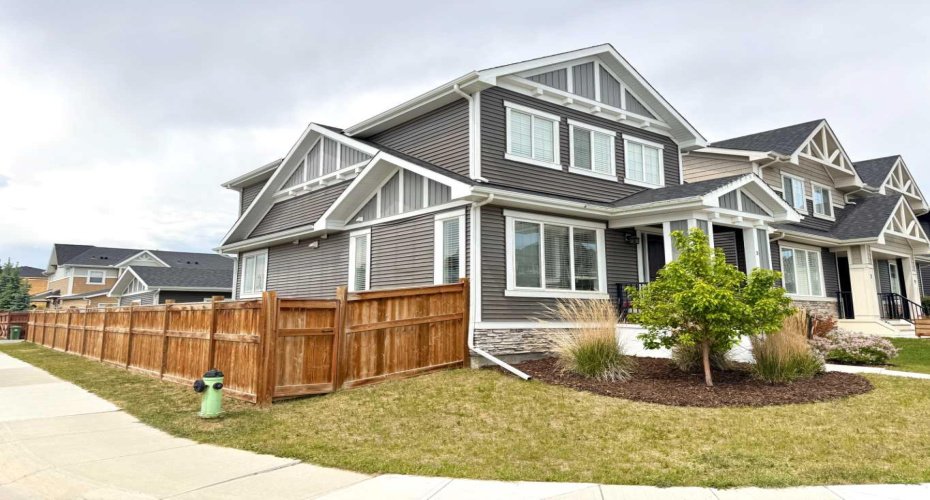 3 Sunrise Heights, Cochrane, Alberta T4C 2R8, 4 Bedrooms Bedrooms, ,4 BathroomsBathrooms,Residential,For Sale,Sunrise,A2315957