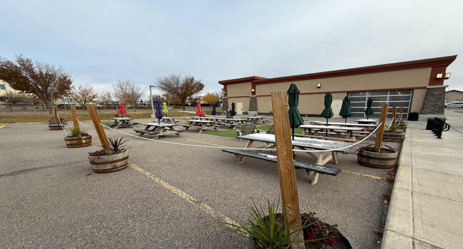 Okotoks, Alberta, ,Commercial,For Lease,A2316770
