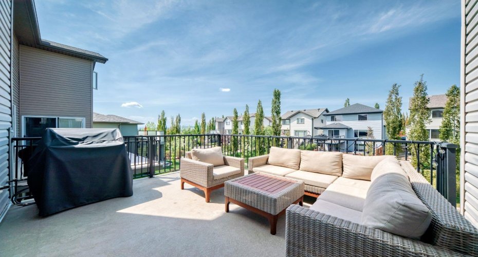 35 Sunset View, Cochrane, Alberta T4C0G3, 4 Bedrooms Bedrooms, ,4 BathroomsBathrooms,Residential,For Sale,Sunset,A2312533