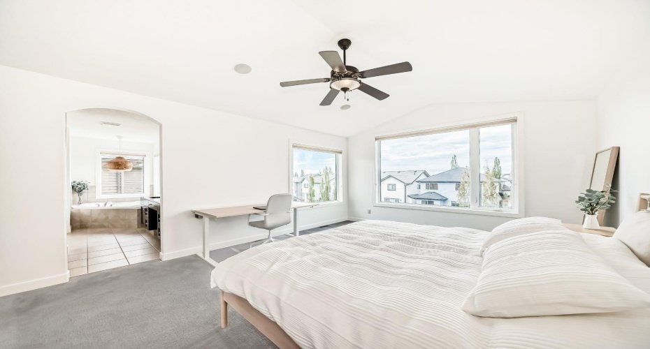 35 Sunset View, Cochrane, Alberta T4C0G3, 4 Bedrooms Bedrooms, ,4 BathroomsBathrooms,Residential,For Sale,Sunset,A2312533
